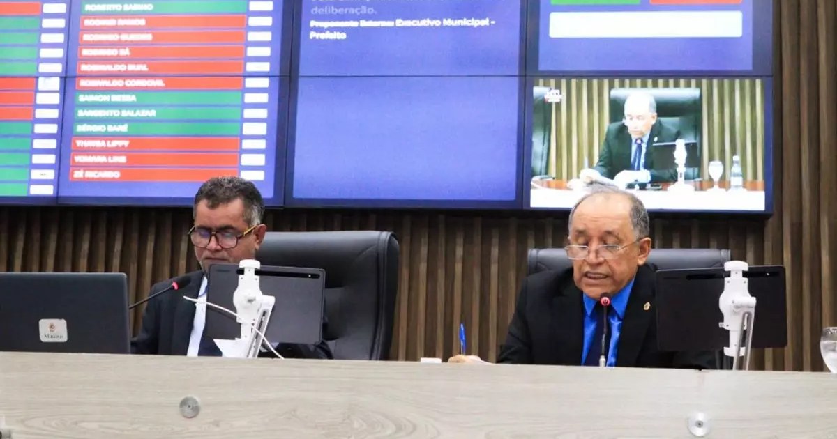 Fumaça em Manaus é associada a queimadas no interior e no Pará durante debate na CMM