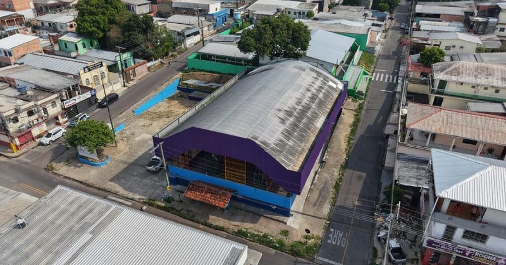 “Espaço importante para todos”, diz morador sobre reforma de quadra no Lírio do Vale