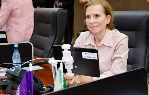 Yomara Lins defende que prevenção do câncer de mama continue após o Outubro Rosa