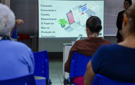 Direitos do consumidor e prevenção ao superendividamento pautam atividade na Manausprev