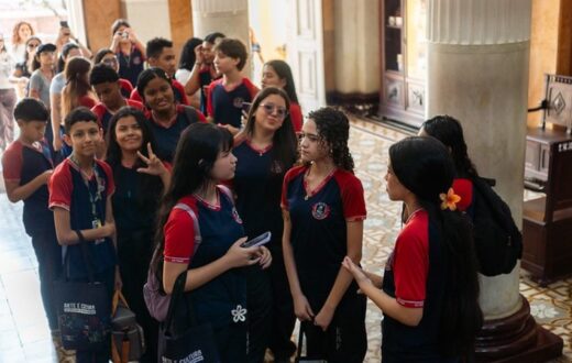 Projeto estadual combina atividades em sala e visitas a quatro espaços culturais no Amazonas