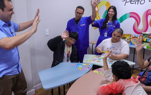 Três adolescentes levam experiências de comunicação e autonomia ao palco em Manaus