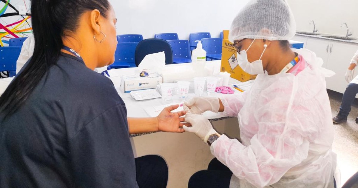 Semsa amplia agenda do Outubro Rosa com vacinação contra HPV e rodas de conversa em Manaus